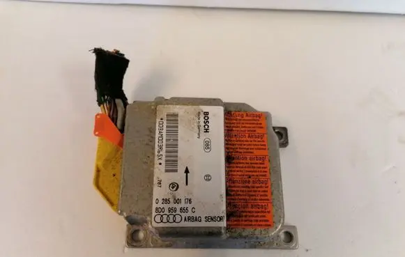 Audi A4 S4 B5 8D Airbag control unit/module 285001176