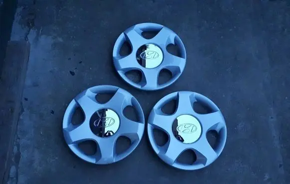 Hyundai Santa Fe R15 wheel hub/cap/trim
