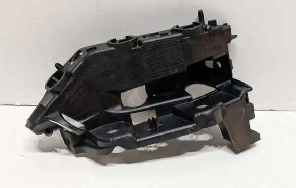 Audi Q8 Front bumper mounting bracket 4M8807283 405363