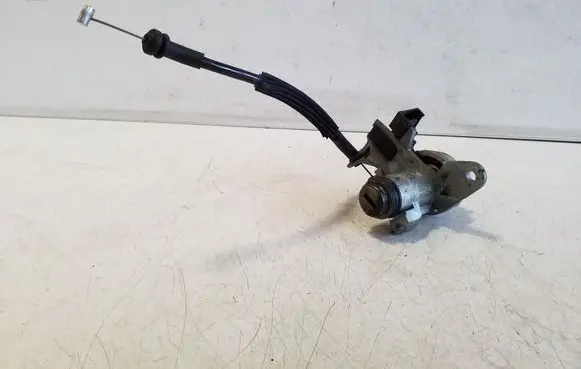 Audi A6 S6 C6 4F Tailgate exterior lock 8E0827573