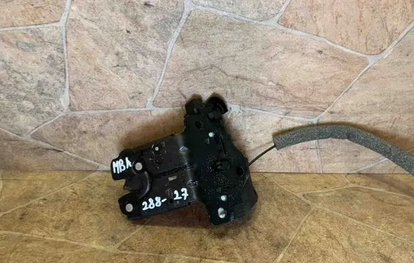 Tailgate/trunk/boot lock/catch/latch