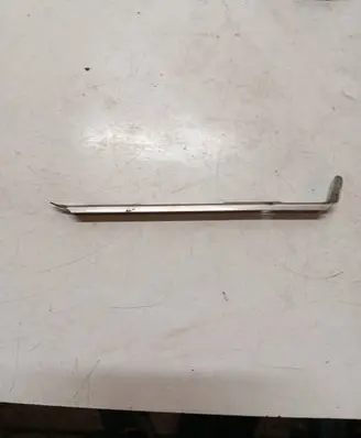 Headlight/headlamp mounting bracket