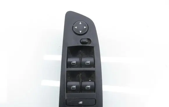 BMW 1 E81 E87 Electric window control switch 9155491