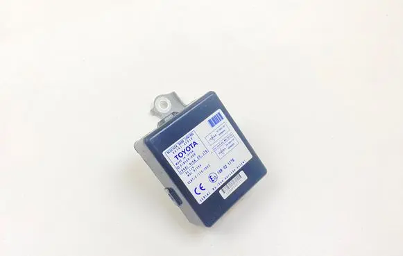 Toyota Corolla Verso AR10 Door control unit/module 897410F010 61B168000 10R021776