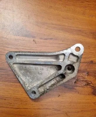 Mercedes-Benz A W168 Engine mounting bracket A6682230104