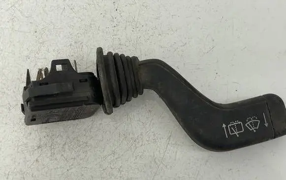 Opel Corsa B Wiper control stalk 90124931 90191942