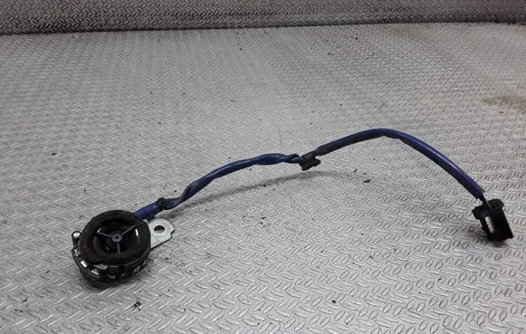 Toyota Avensis Verso Front door high frequency speaker
