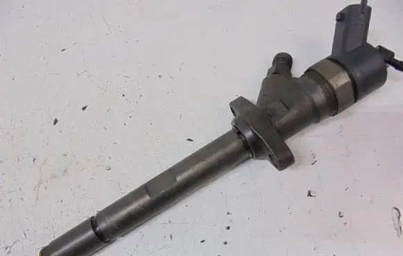 Citroen C5 Fuel injector 9637277980
