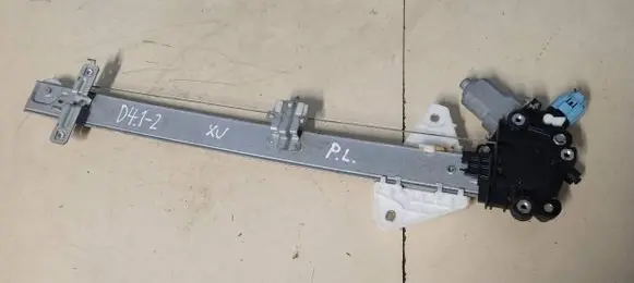Subaru XV Front door window regulator with motor