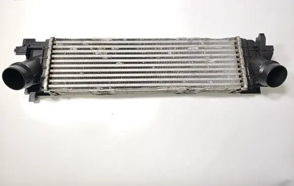 BMW 3 G20 G21 Intercooler radiator 8592701
