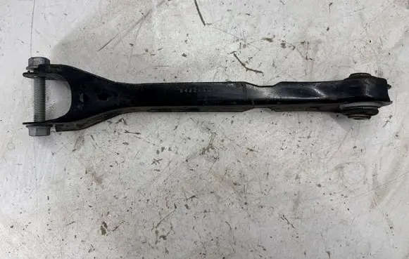 Chevrolet Camaro Rear control arm 84826391