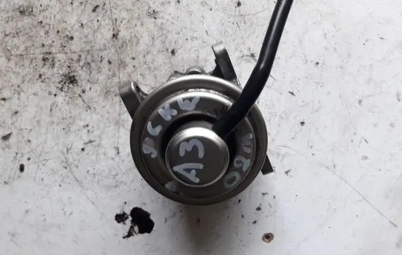 Audi A3 S3 8P Vacuum valve 