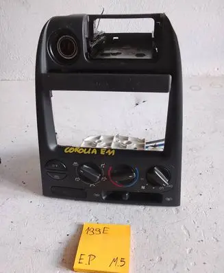 Toyota Corolla E110 Central console control unit 56568956