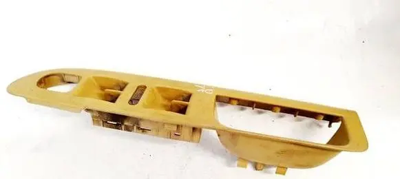 Volkswagen PASSAT B6 Front door window switch trim 3C1867171B