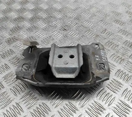 Opel Vivaro Engine mount bracket 9812667680 9673768480