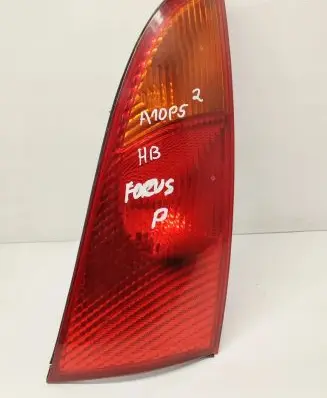 Ford Focus Rear/tail lights XS4X13404AC