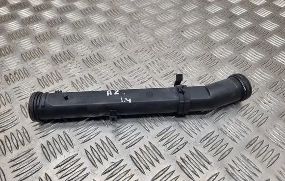 Audi A2 Engine coolant pipe/hose 032121065D