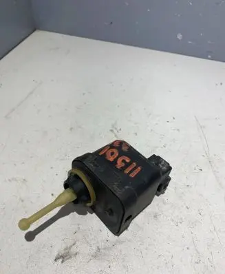 Audi A4 S4 B5 8D Headlight level adjustment motor 6K5941295