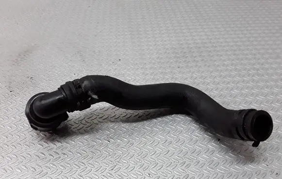 Volkswagen Golf V Engine coolant pipe/hose