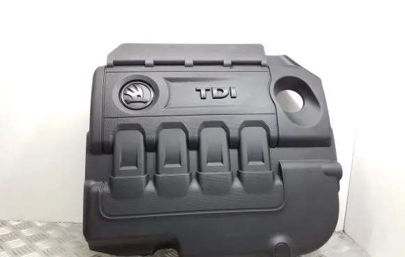 Engine cover (trim)