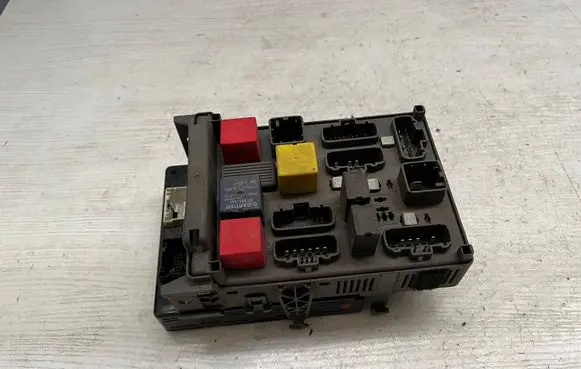 Renault Laguna II Fuse module 8200139619 8200141153 55RD1022
