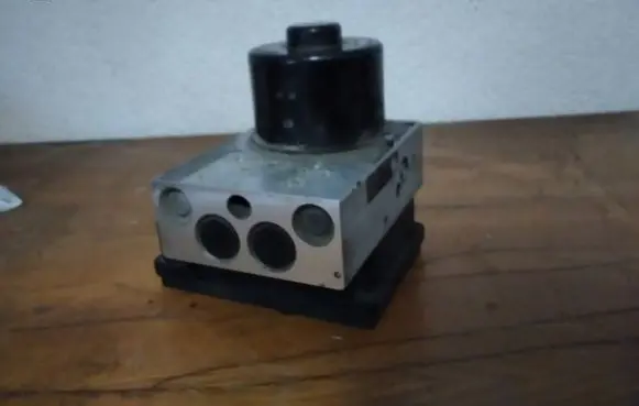 Mercedes-Benz C W203 ABS Pump A0044311912