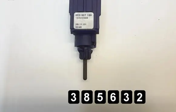 Audi A4 S4 B6 8E 8H Brake pedal sensor switch 8e0927189