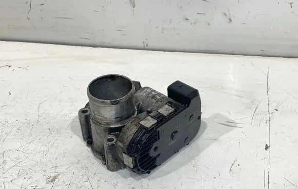 Nissan X-Trail T31 Throttle valve 8200330810 0281002681 8200330812