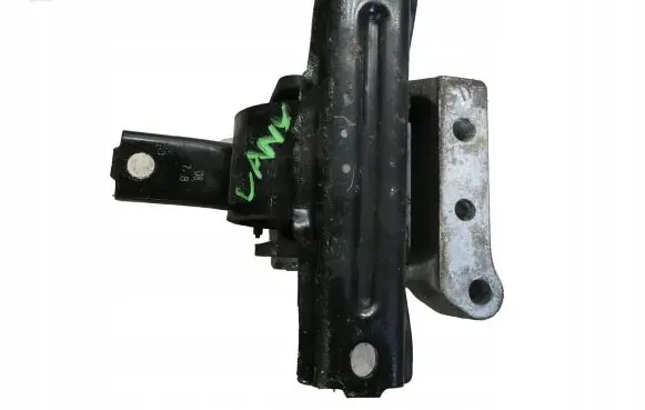 Mitsubishi Lancer VIII Engine mount bracket 8327A874