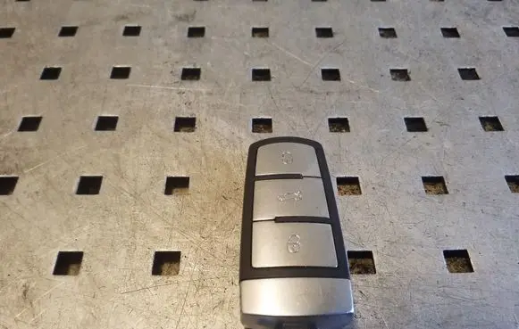 Volkswagen PASSAT B7 Ignition key/card 