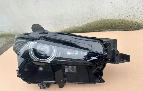 Mazda CX-30 Headlights/headlamps set 