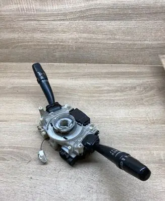 Toyota Avensis T220 Wiper turn signal indicator stalk/switch 17A0896 96229005