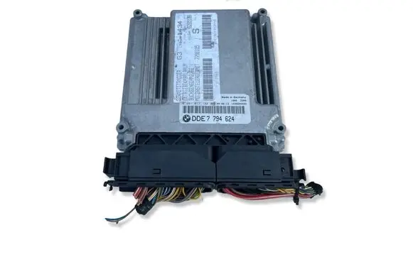 BMW 3 E46 Engine control unit/module ECU 0281011122 7794624
