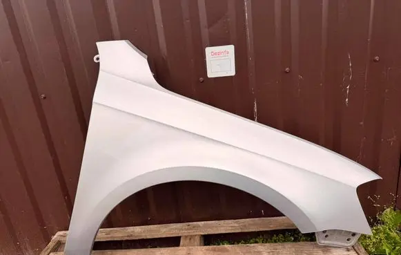 Volkswagen PASSAT B7 Fender LA7W