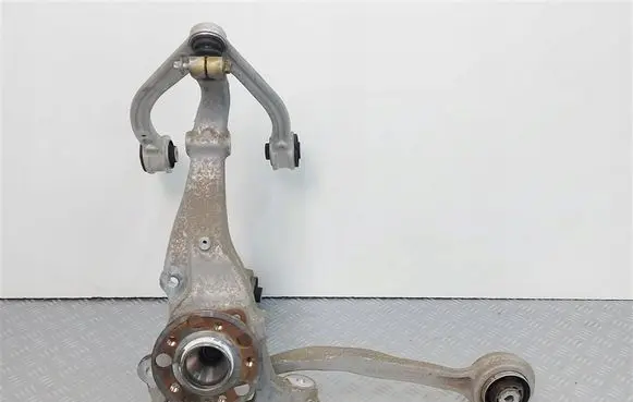 Mercedes-Benz S W222 Front wheel hub spindle knuckle 2222001