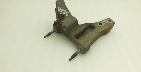 Suzuki Vitara (LY) Gearbox mounting bracket