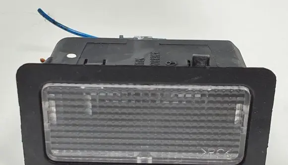 Mercedes-Benz ML W163 Headlining lighting console trim A1638202401