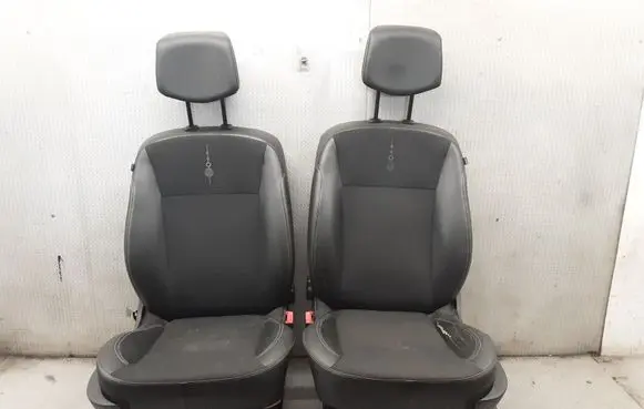 Renault Clio III Seat set 