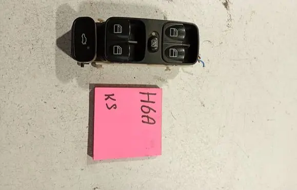 Mercedes-Benz C AMG W203 Electric window control switch A2038210679