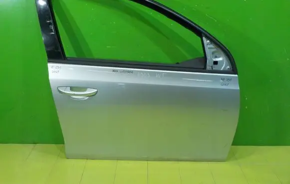 Volkswagen Golf V Front door PRZOD XP231