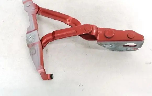 Audi A4 S4 B5 8D Tailgate/trunk/boot hinge 8D5827302