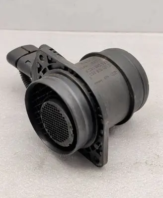 Volkswagen Golf V Mass air flow meter 0281002531 038906461B