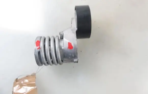 Skoda Fabia Mk2 (5J) Timing belt/chain tensioner 