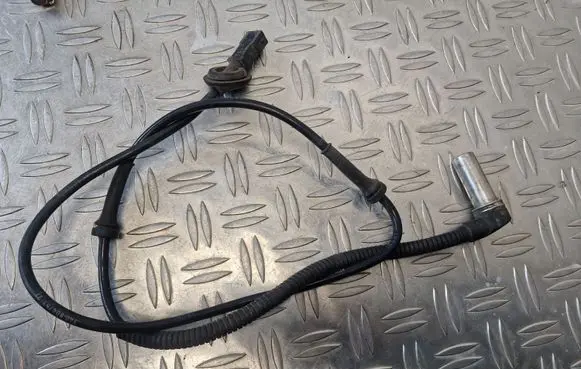 Audi A4 S4 B5 8D ABS brake wheel speed sensor 8D0927803