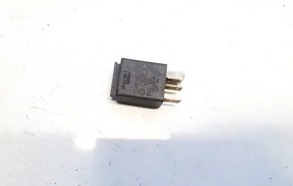 Audi A3 S3 8P Other relay 8Z0951253 395