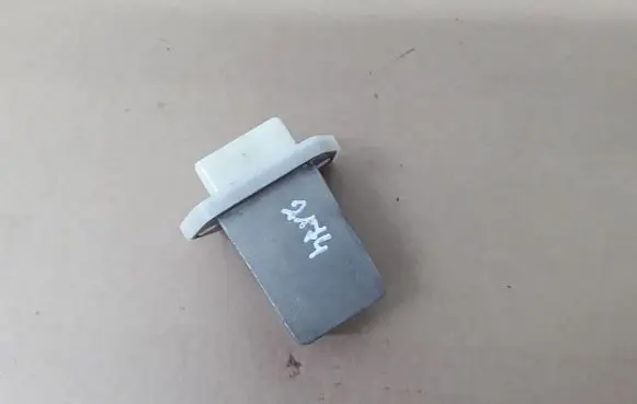 SsangYong Tivoli Heater blower motor/fan resistor NOCODE