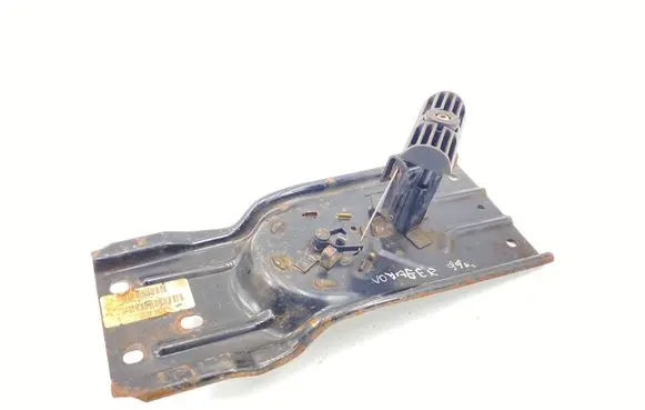 Chrysler Voyager Spare wheel mounting bracket 