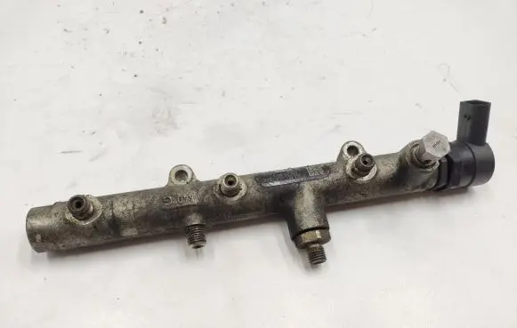 Volkswagen Phaeton Fuel main line pipe 059130090J 059130090H
