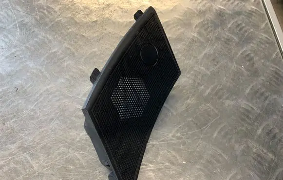 Side speaker trim/cover
