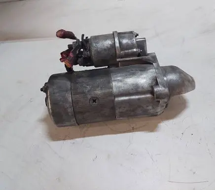 BMW 5 E39 Starter motor 2247391